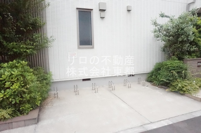 その他共有部分　駐輪場です♪