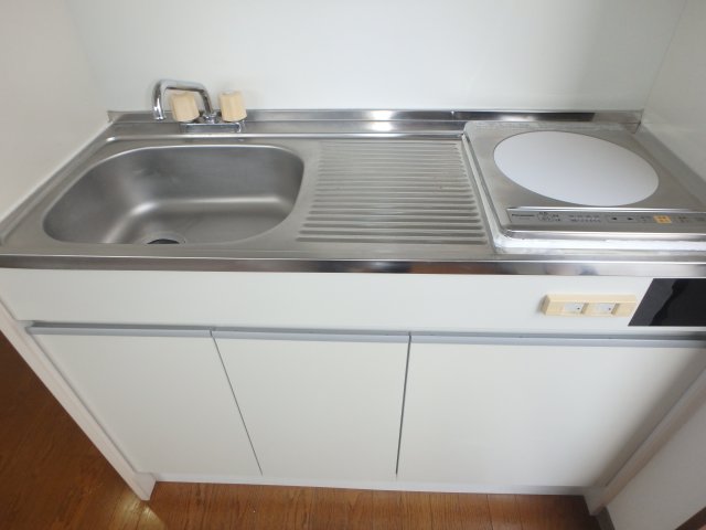 キッチン　他のお部屋の参考写真となります。