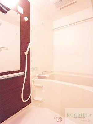 バス・シャワールーム　※同タイプの別のお部屋です。