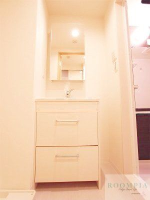 洗面設備　※同タイプの別のお部屋です。