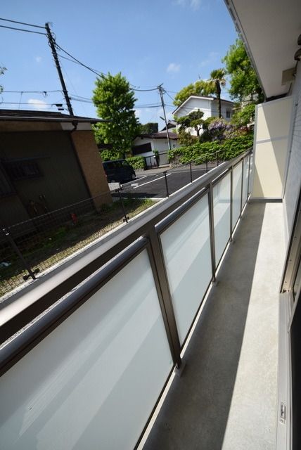 バルコニー　★布団も楽に干せますね★