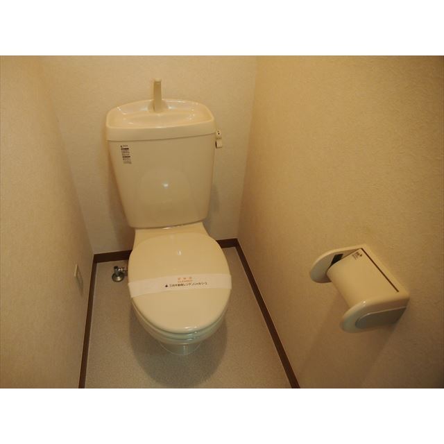 トイレ　別部屋イメージ写真