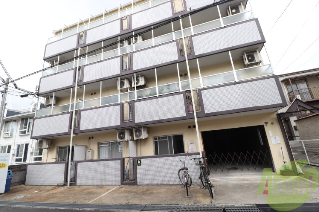 建物外観　モダンな感じの外観です。