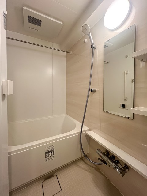 バス・シャワールーム　※写真は同タイプ住戸です。