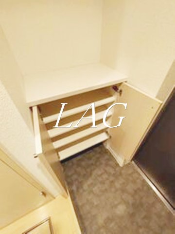 玄関　玄関です。