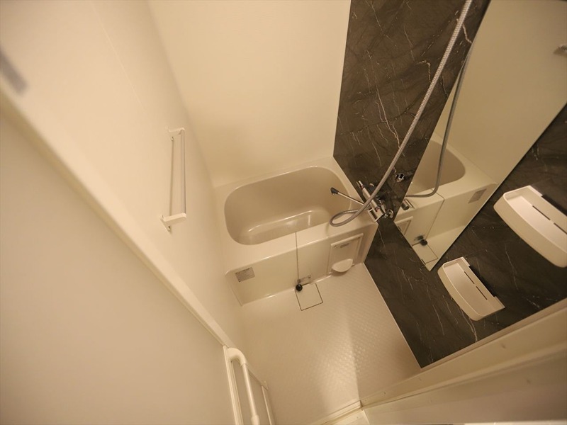 バス・シャワールーム　浴室乾燥機付バスルーム
