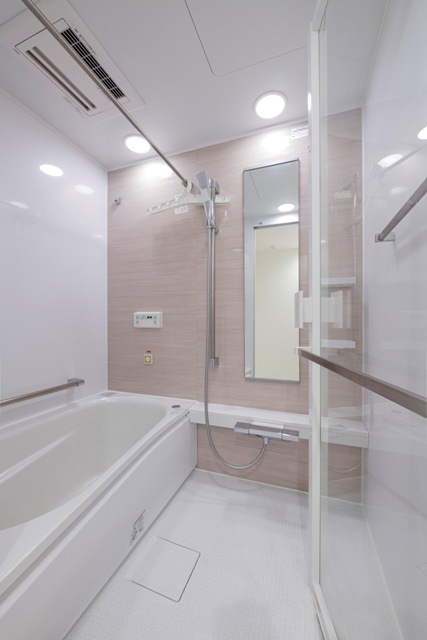 バス・シャワールーム　※写真は同タイプ住戸です。