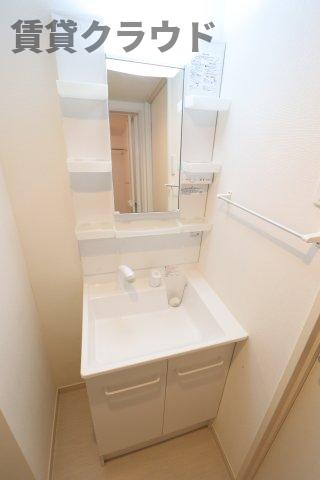 洗面設備　使いやすい洗面所です
