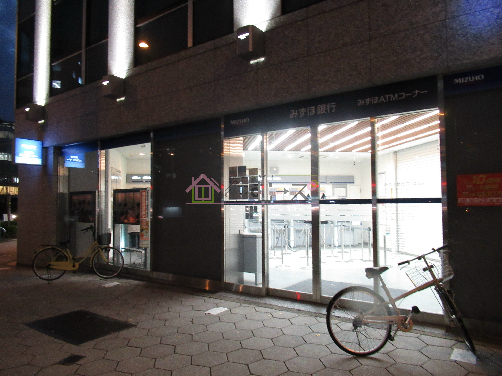 銀行　みずほ銀行 四ツ橋支店（銀行）まで194m