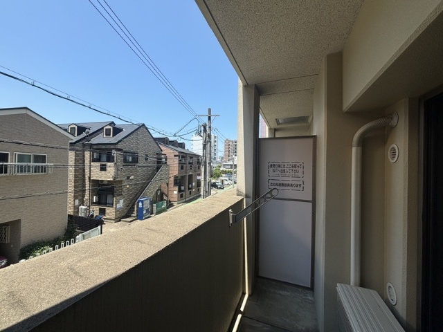 バルコニー　※別部屋参考資料の為、現状を優先します。