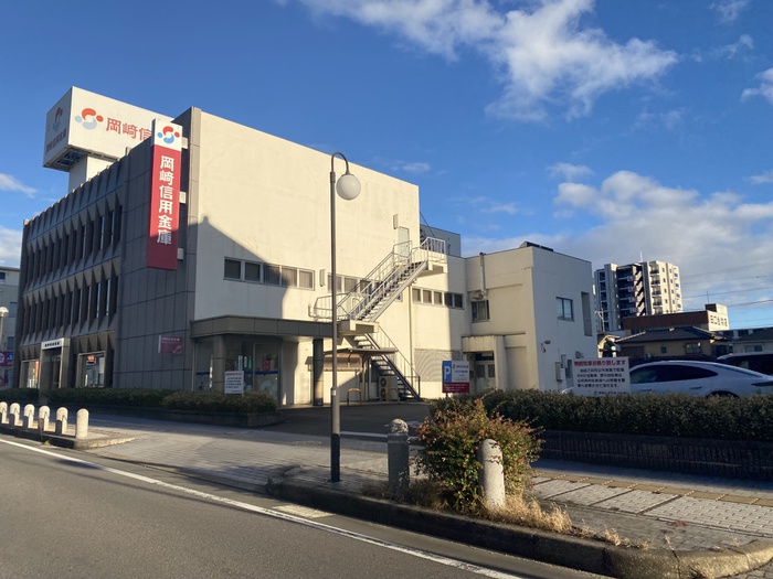 銀行　岡崎信用金庫刈谷支店（銀行）まで387m