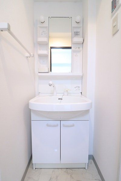 洗面設備　※代表タイプの写真のため実際と異なる場合がございます