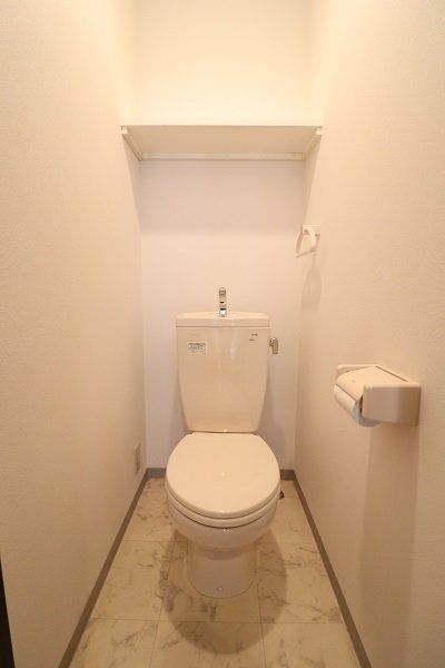 トイレ　※代表タイプの写真のため実際と異なる場合がございます