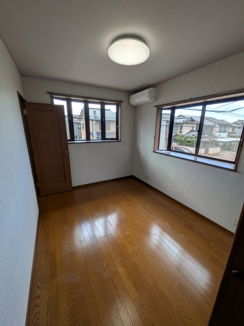 殿町貸家kaの居間写真