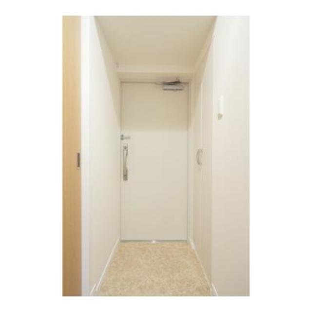 玄関　※写真は同タイプ住戸です。