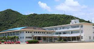 中学校　赤穂市立坂越中学校（中学校）まで1300m