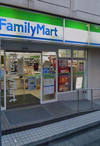 コンビニ　ファミリーマート（コンビニ）まで795m