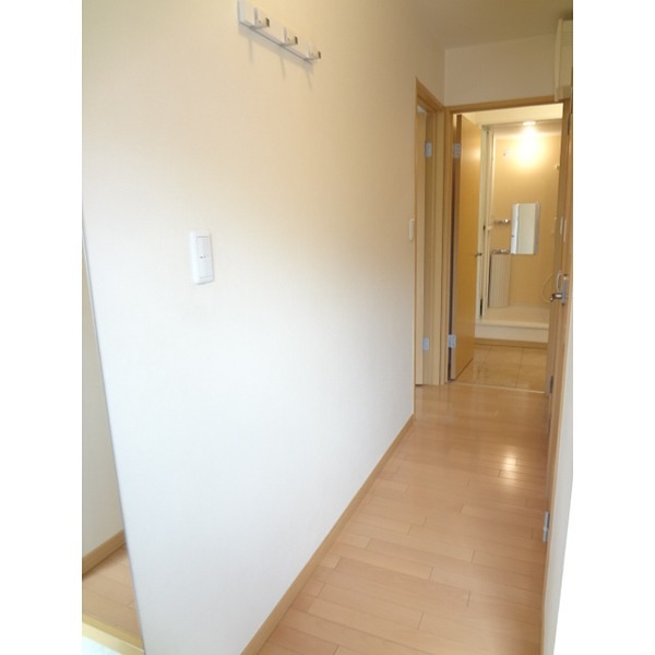 玄関　玄関先は廊下になっています☆