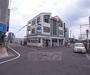 コンビニ　ファミリーマート富野荘駅前店（コンビニ）まで242m