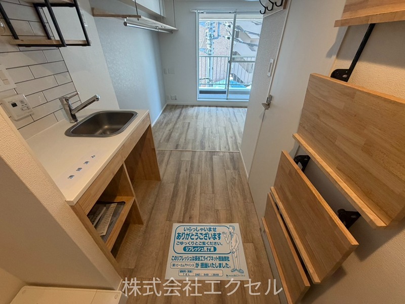 玄関　同建物の別部屋の写真