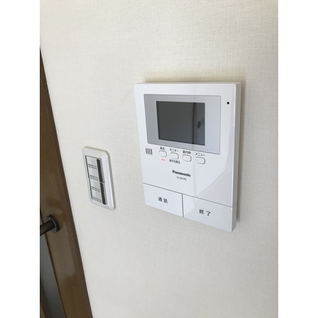 セキュリティ　モニター付きインターホン