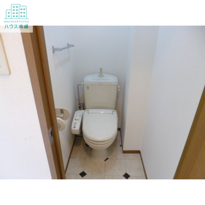 トイレ　※別号室反転タイプのお部屋です