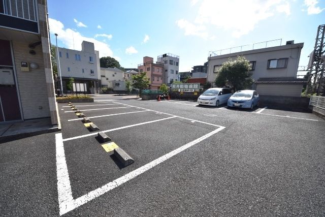 駐車場　★広々駐車場で大きな車も安心です★