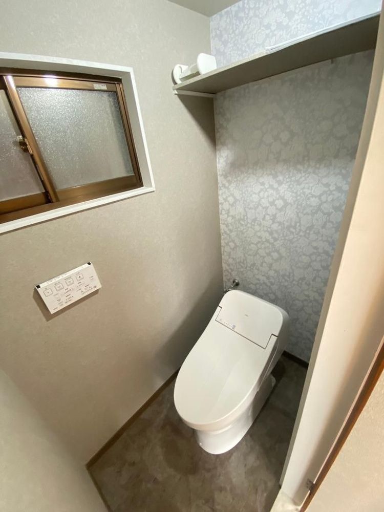 トイレ　落ち着いたトイレです