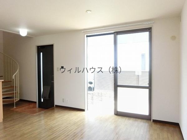 居室・リビング　広々としたリビング！