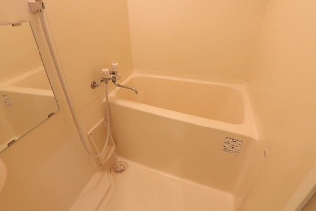 バス・シャワールーム　同建物内別室の参考写真です。※現況優先