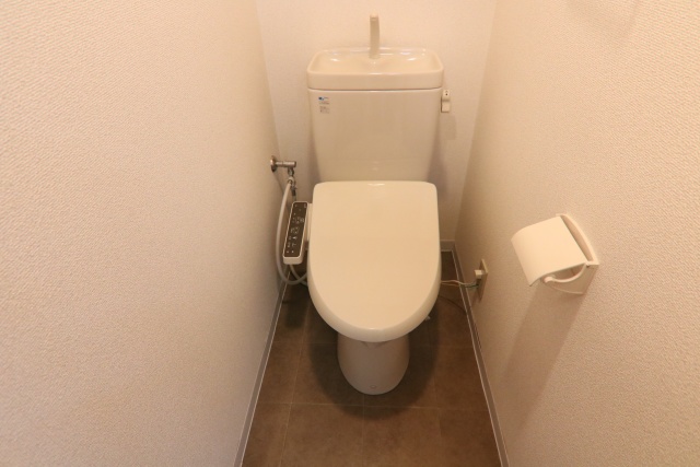 トイレ　同建物内別室の参考写真です。※現況優先
