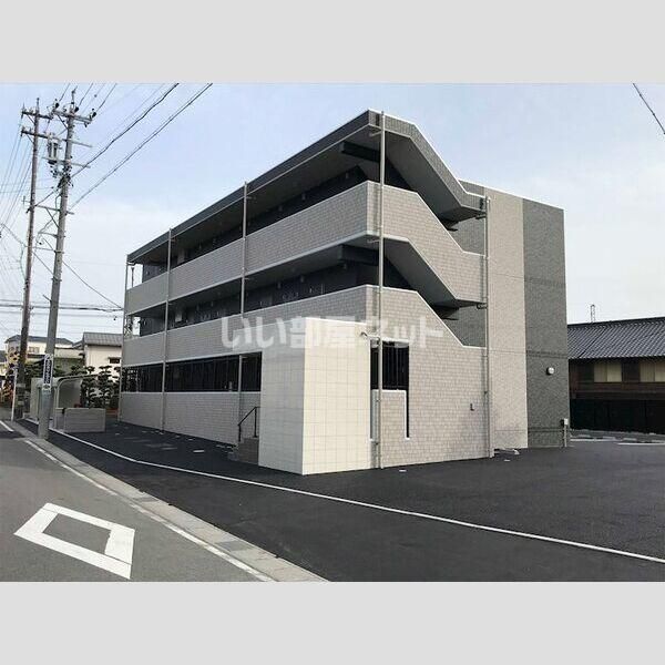 AQLAの外観写真