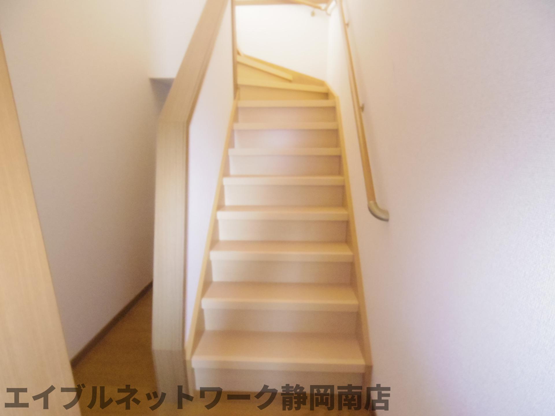 その他　明るい色調の室内です