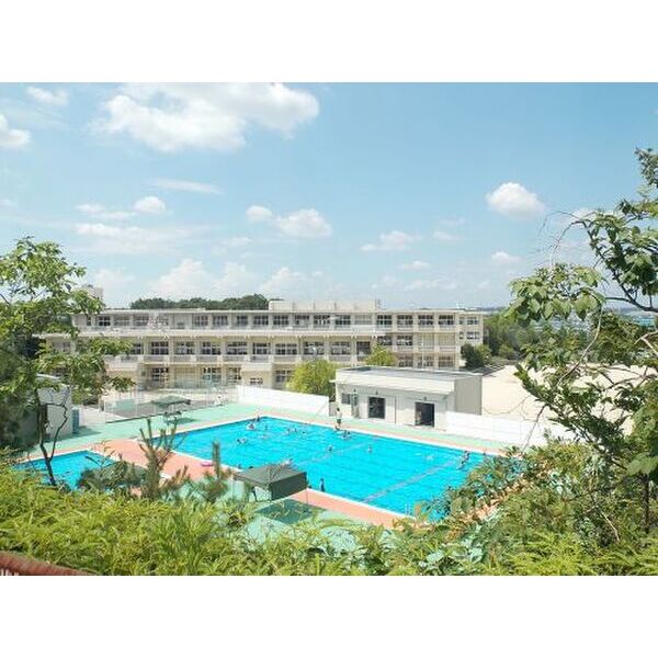 その他　【小学校】天王小学校まで681m