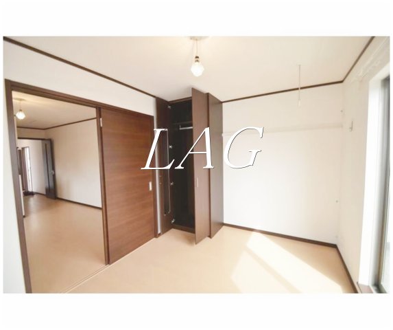 居室・リビング　洋室のお部屋です。