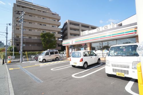 コンビニ　セブンイレブン売布東の町店（コンビニ）まで128m