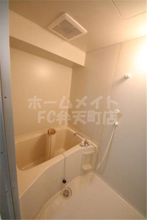 バス・シャワールーム　お風呂です