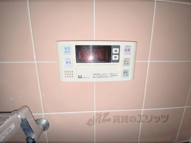 その他設備　給湯器リモコン