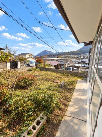 眺望　近くの山などが見えて 四季折々の景観が楽しめます。
