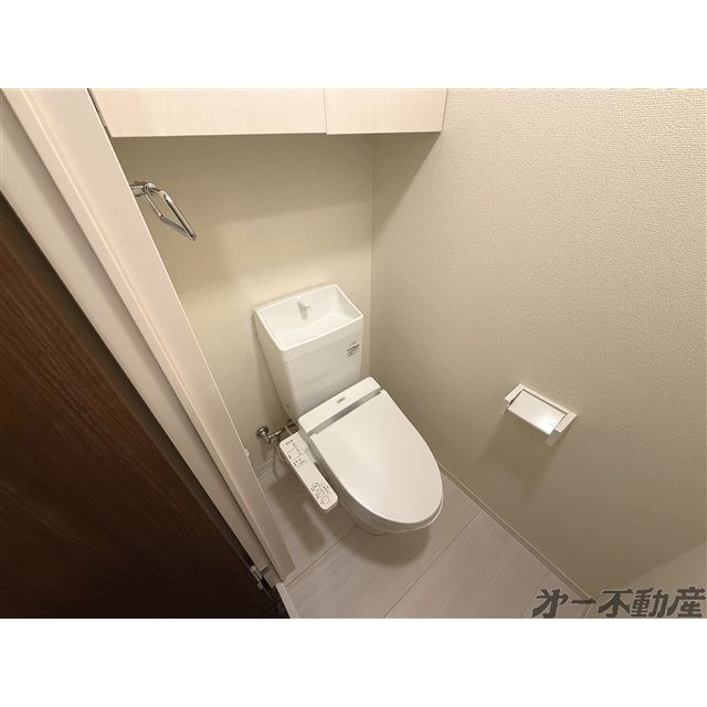 トイレ　温水洗浄暖房便座