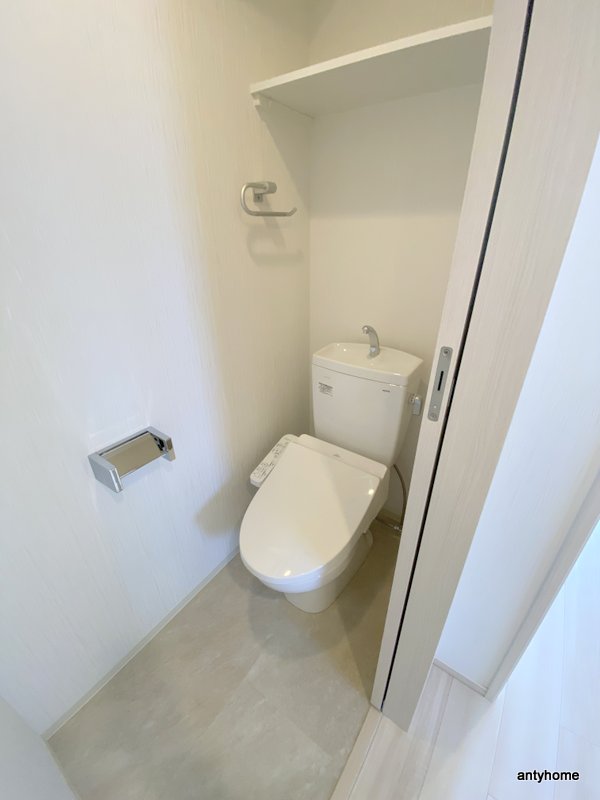 地下鉄中央線 九条駅 徒歩10分 15階建 築3年のトイレ写真