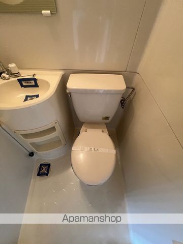 阪急宝塚線 中津駅 徒歩7分 7階建 築42年のトイレ写真