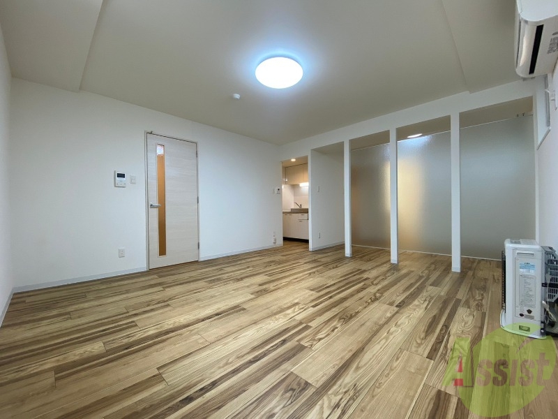 居室・リビング　広くてキレイなお部屋が広がっていて、充実した生活が送れそう。