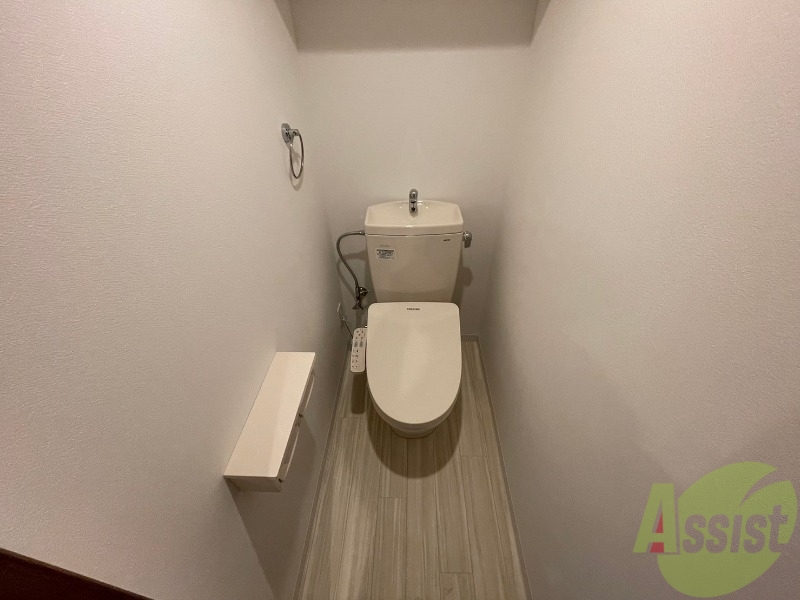 トイレ　こちらはトイレです。清潔感があり、安心して使用できます。