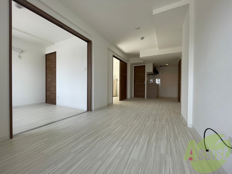居室・リビング　広くてキレイなお部屋が広がっていて、充実した生活が送れそう。