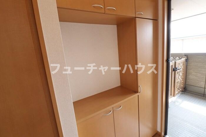 ROYAL GARDEN CASAHARA Oの玄関写真