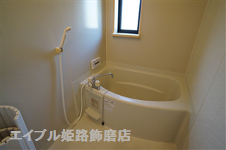 バス・シャワールーム　写真は反転のお部屋です