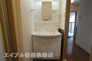 洗面設備　写真は反転のお部屋です