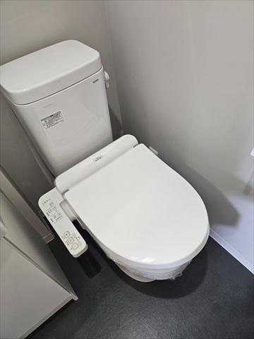 京成押上線 京成曳舟駅 徒歩9分 3階建 築8年のトイレ写真