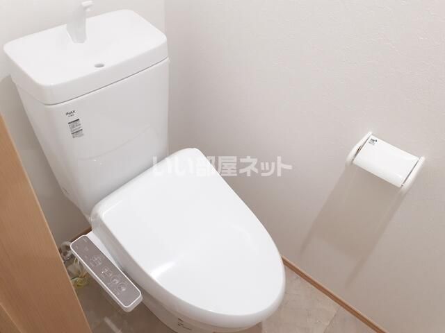 仙台市地下鉄東西線 薬師堂駅 徒歩14分 3階建 築4年のトイレ写真